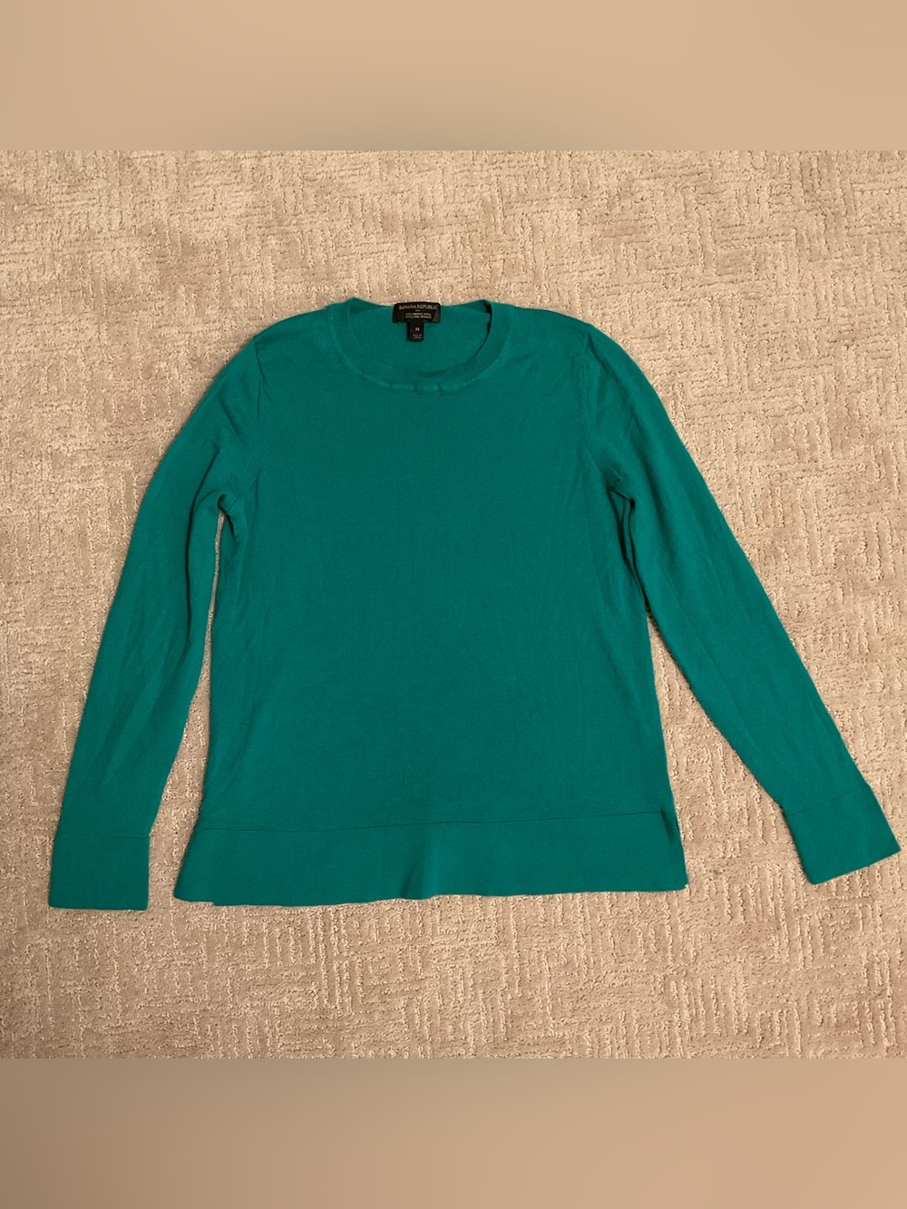 Banana Republic Sweater 100% Merino Wool Green M EUC Minimalist Classic Timeless